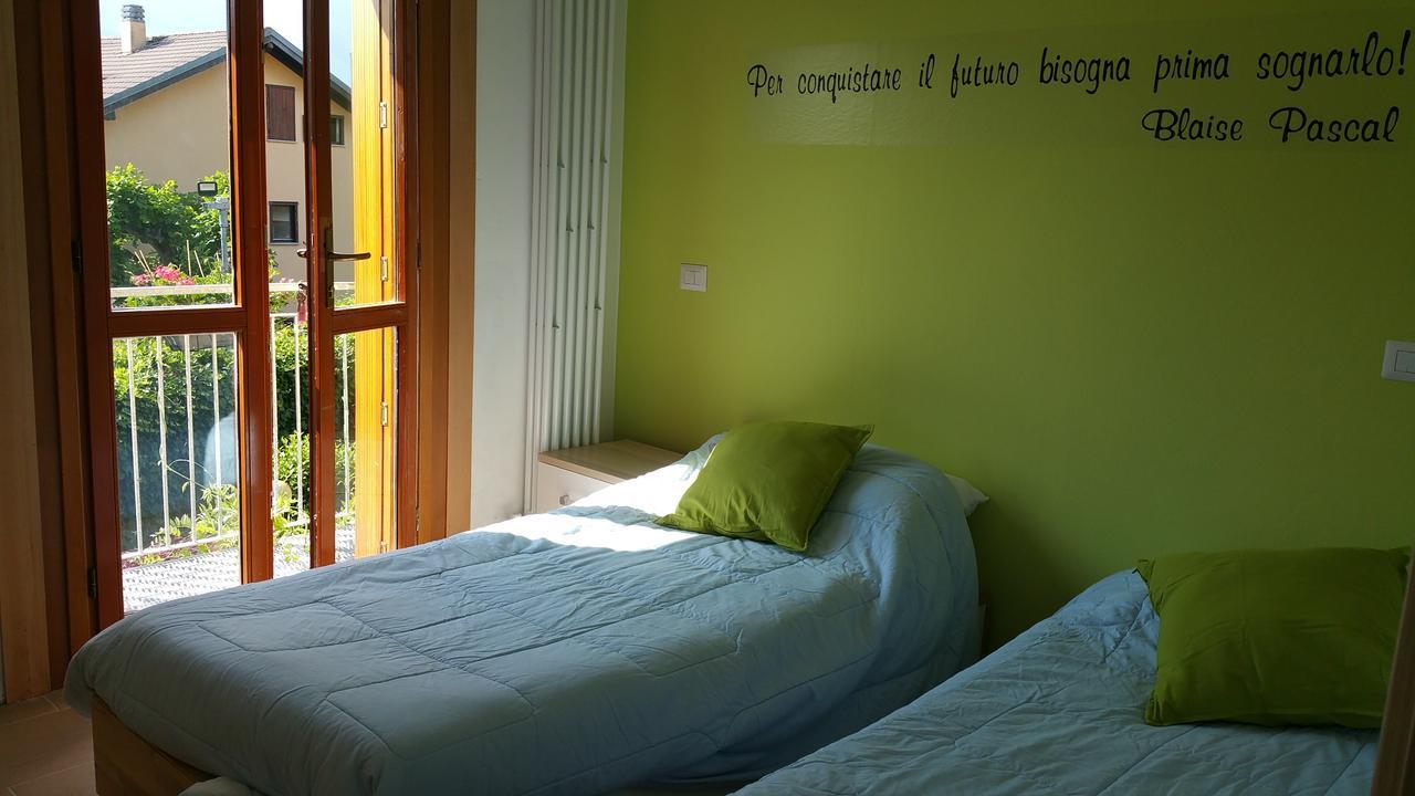 Ostello Casa Emmaus Maccagno Eksteriør billede